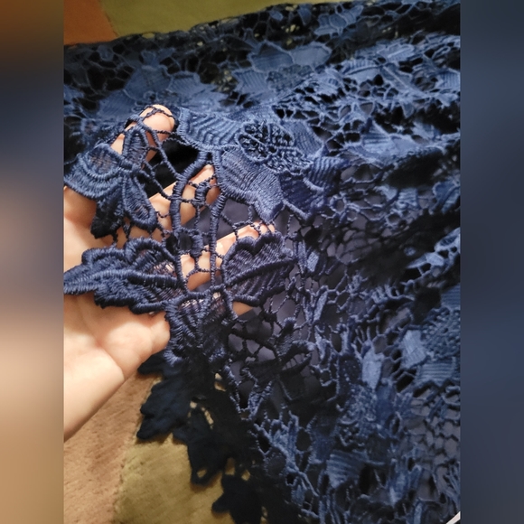 Fit and flare lacy dress - Picture 4 of 5